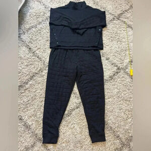 2 piece set loungewear size XL worn once. Has pockets and stretch waist